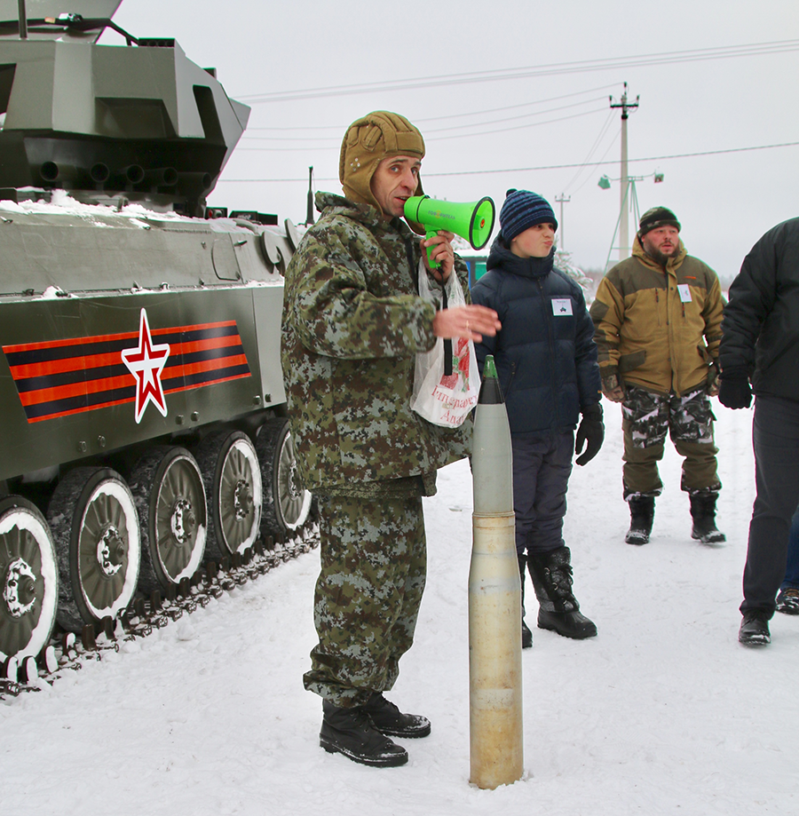 Армата тур. Катание на танках в Подмосковье. Катание на Армате. Военно патриотический лагерь Армата. Берг воентур 3